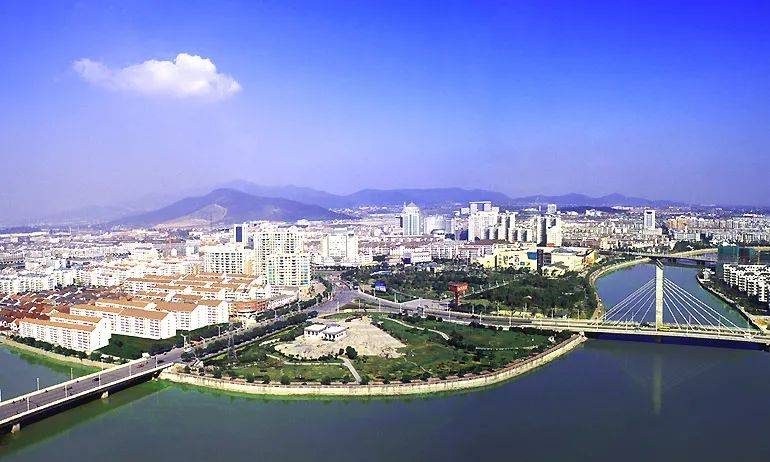 浙江团结奋进大会，领导与同胞共话发展未来