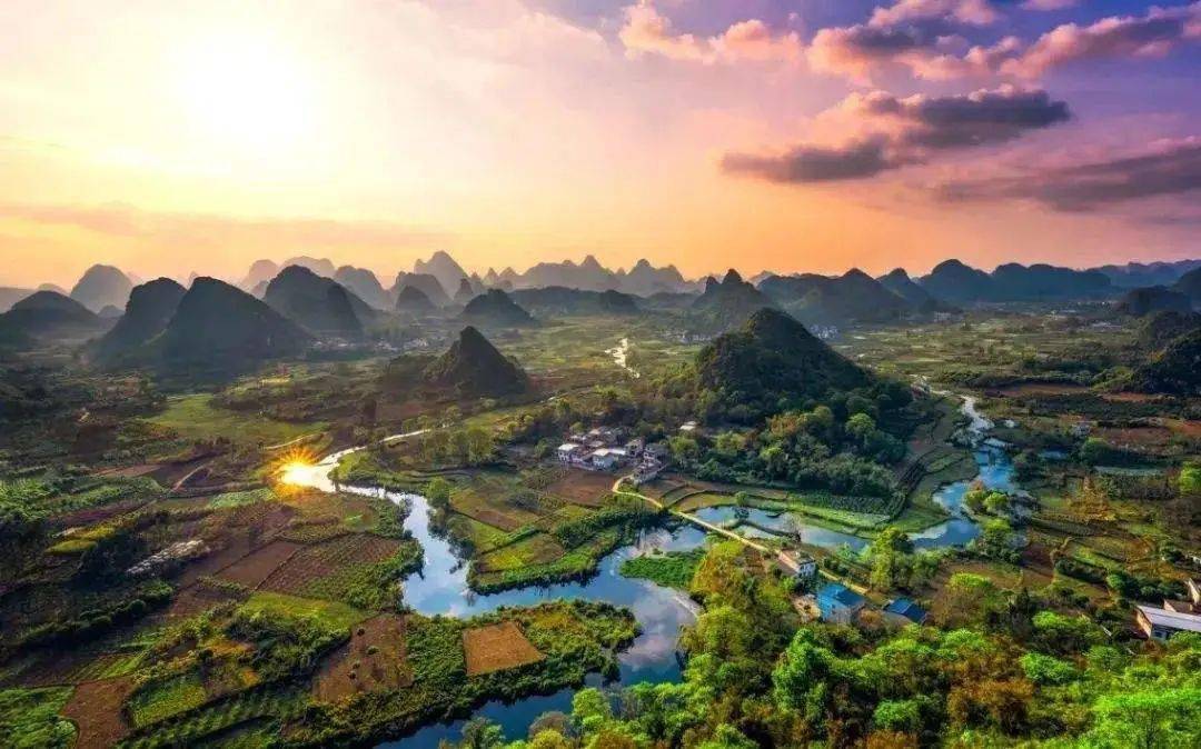 广西，致尊敬的听众朋友们