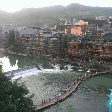 乡愁剧场，湖南演员的地图情缘